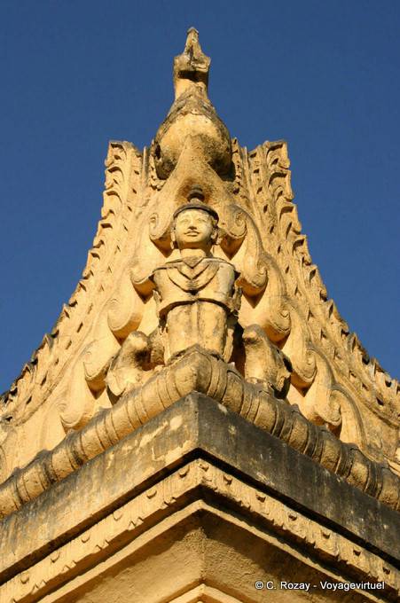 Mandalay, Ava, detalle arquitectónico de Maha Aung Mye Bonzan - Myanmar (Birmania)