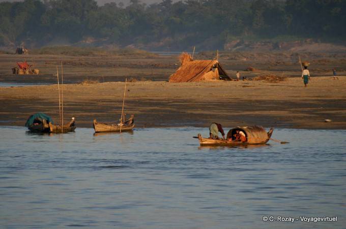 La vida cotidiana en el Irrawaddy, Mandalay - Myanmar (Birmania)