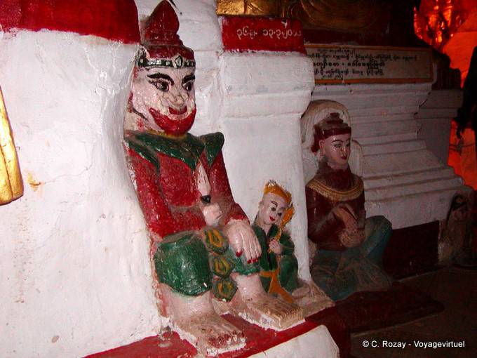 Nats incrustados en la pared, Schwe Umin, Pindaya Cueva - Myanmar (Birmania)