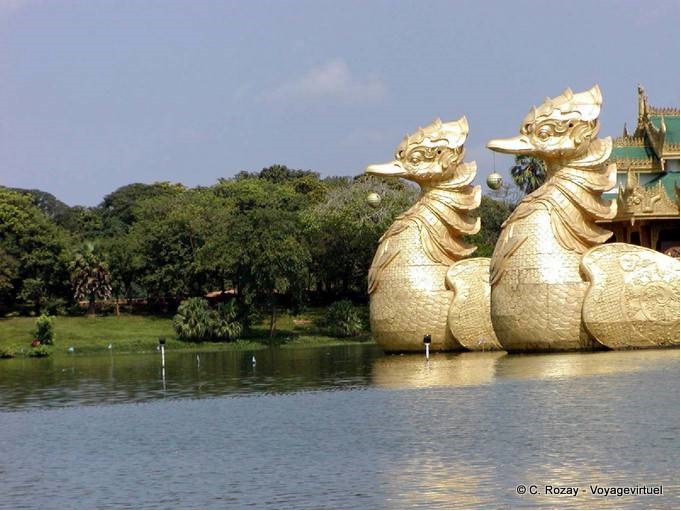 Recepción del Salón Karaweik Kandawgyi Lago, Yangon - Myanmar (Birmania)