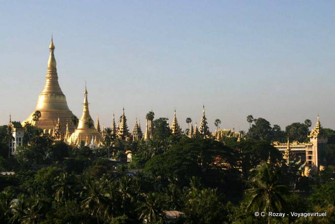 Vista desde nuestro hotel en Yangon, Pagoda Shwedagon, Yangon - Myanmar (Birmania)