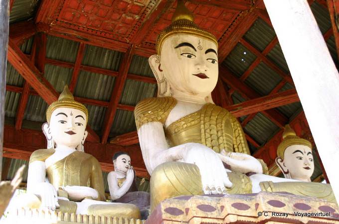 Bajo el techo de la pagoda Takhaung Mwedaw, Sagar - Myanmar (Birmania)