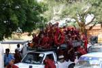 Taxi lleno de monjes Bagan, Birmania.