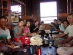 Potluck en la fábrica, el lago Inle, Birmania.