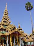 Ejemplo de techo sala pyathat, la huella de Buda, la pagoda de Shwedagon, Rangún, Birmania.