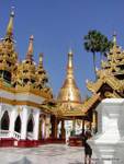 Stupa de Shinsawpu Pagoda (Pagoda de los cuatro monjes), de Shwedagon, Yangon, Birmania.