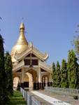Maha Wizaya pagoda en la colina Dhammarakkhita (guardián de la ley), Yangon, Birmania.