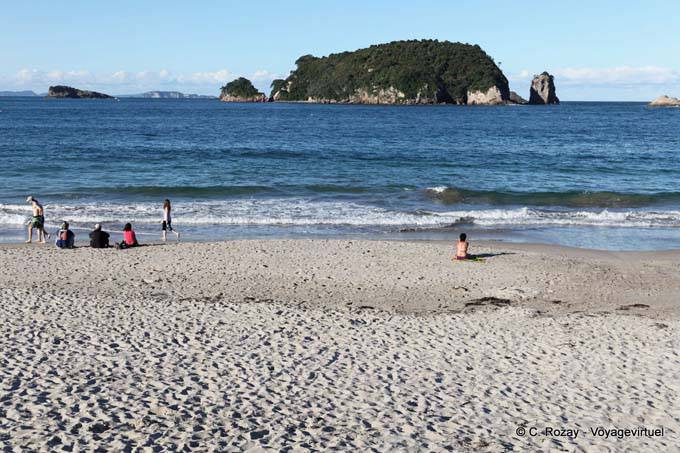 En la playa, Coromandel Hahei - Nueva-Zelanda