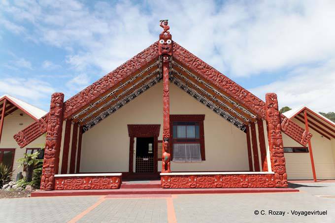 El Whare Tupuna (casa solariega), Whakarewarewa Thermal Village, Rotorua - Nueva-Zelanda