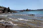 Whitikau rocas, Oakura Bay, Northland, Nueva-Zelanda.