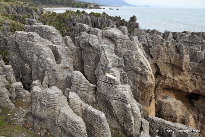 Mirando al sur Dolomita Point, Punakaiki, Costa Occidental - Nueva-Zelanda