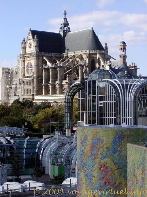 Saint-Eustache iglesia y Les Halles, París, Francia