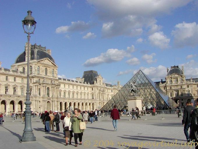 Ver el Louvre, París, Francia