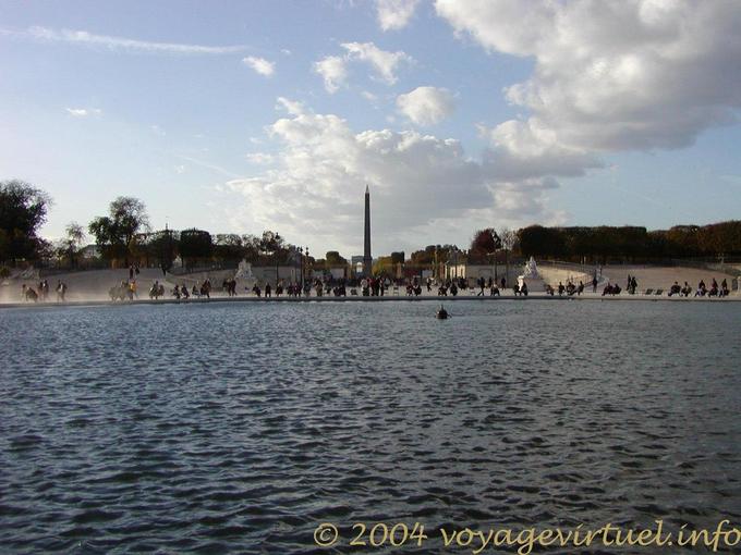 Piscina octogonal y el obelisco, Jardín de las Tullerías, París, Francia