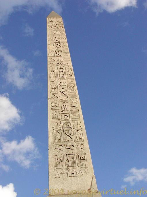 Jeroglíficos del Obelisco de Luxor Concorde,, París, Francia