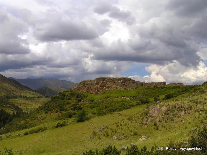 Paisaje Pukapukara (Puka Pukara) -Perú