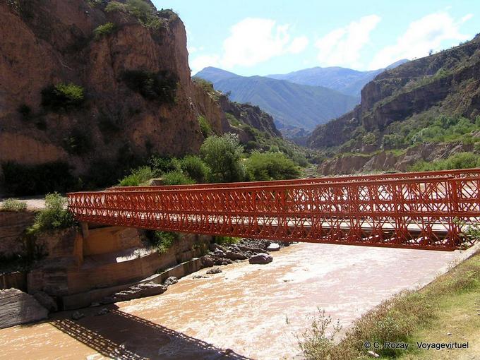 Puente sobre el río Apurímac, Cusco y entre Abancay -Perú
