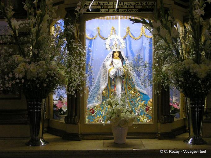 Virgen en la Basílica de San Francisco de Asís, Lima -Perú