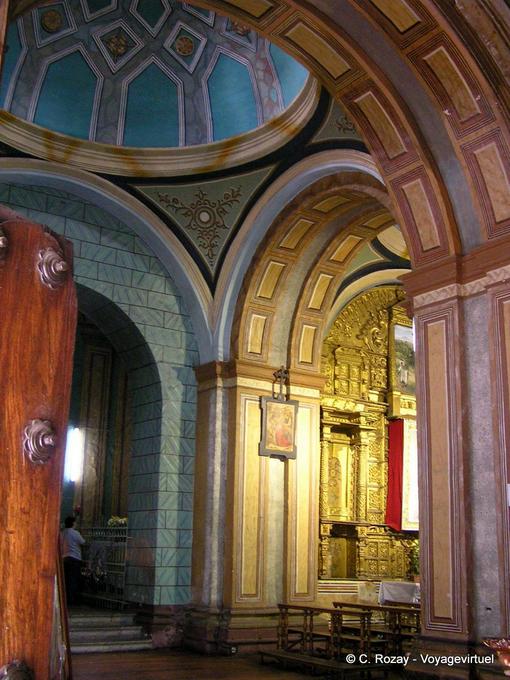 Domo dorado y Monasterio de La Merced, Quito -Ecuador