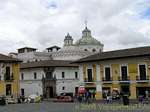 Las cúpulas de la Iglesia de la Compañía de Jesús, Quito, Ecuador.