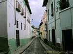 Quito, calle La Ronda, una típica calle adoquinada, Ecuador.