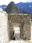 Fortificado de entrada a la zona urbana, Machu Picchu, Perú.