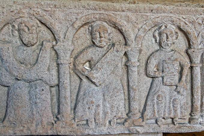 Fragmento de friso del alivio de Bas, Alcobaça - Portugal