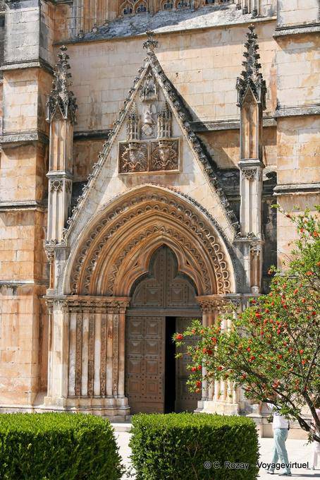 El portal de crucero, Monasterio de Santa Maria da Vitoria, Batalha - Portugal