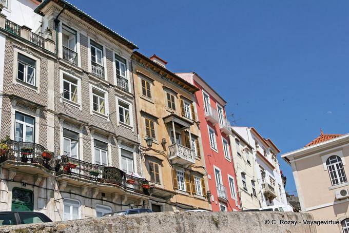 Coimbra, fachadas de colores - Portugal