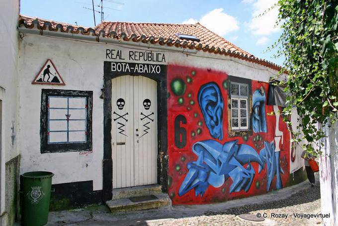 Painted House, Bienes República bota-Abaixo, Coimbra - Portugal