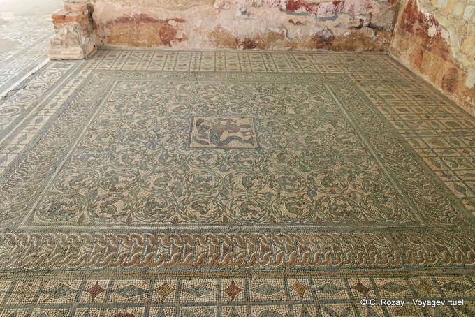 Mosaico con una sirena en el centro, Conimbriga - Portugal