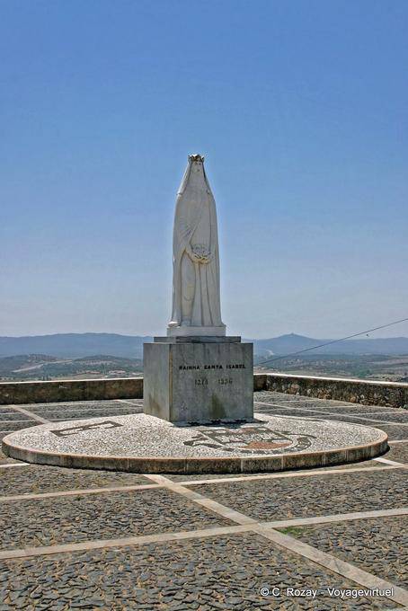 Raínha Estatua de Santa Isabel, Estremoz - Portugal
