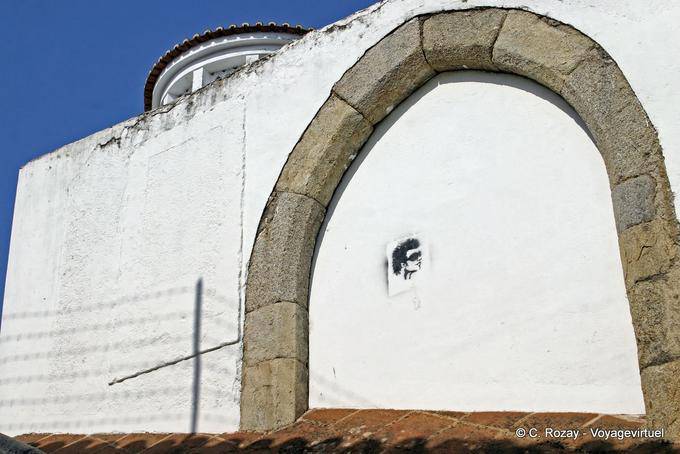 Etiqueta en la arquitectura, Évora - Portugal