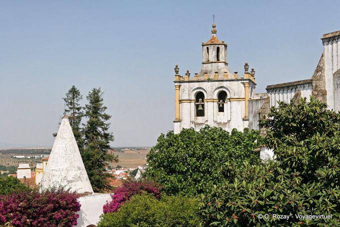 Evora, detrás del jardín trasero Colegiais - Portugal