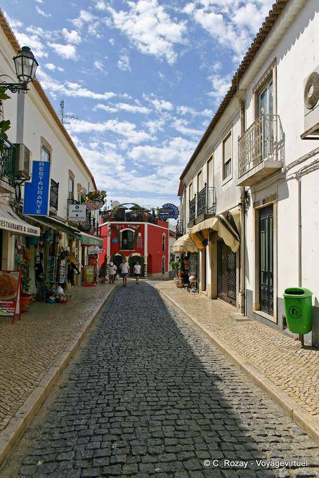La pavimentación de la calle 25 de Abril, Lagos - Portugal