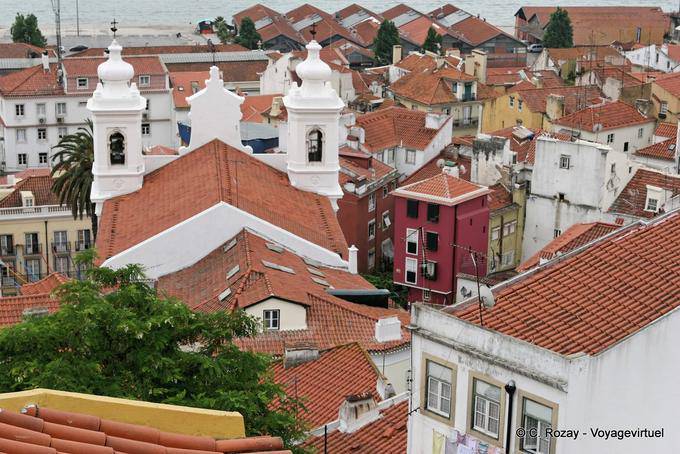 La iglesia de Santo Estevao, Alfama, Lisboa - Portugal
