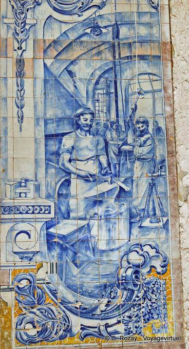 Metalúrgico Artisan, azulejos de cerámica de rendimiento, Alfama, Lisboa - Portugal