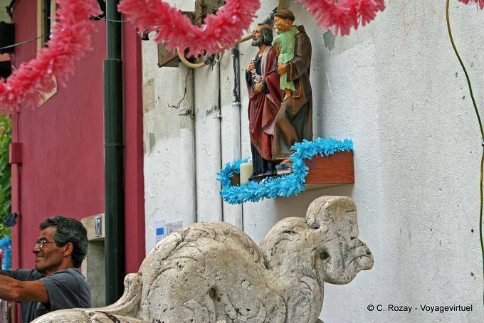 Estatuario decorado, Alfama, Lisboa - Portugal