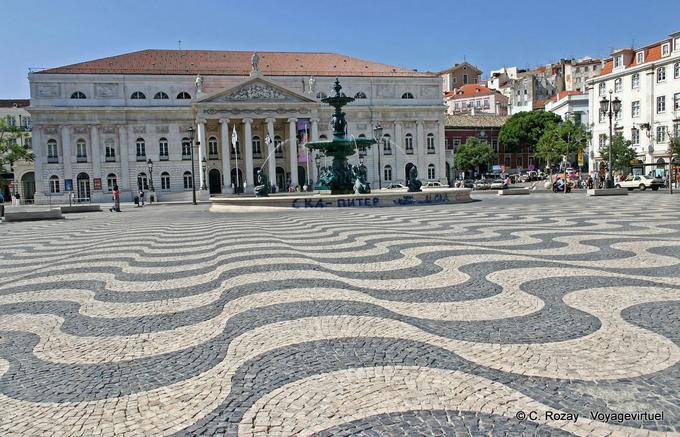 El Teatro Nacional de D. María II, Rossio, Lisboa - Portugal