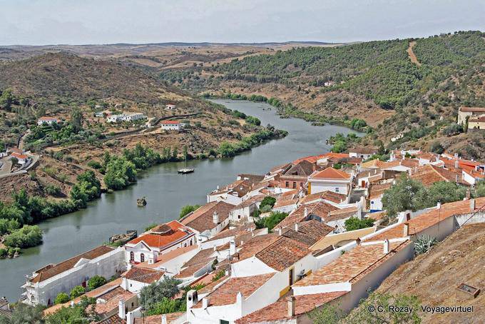 Panorama de Mértola y el Río Guadiana - Portugal