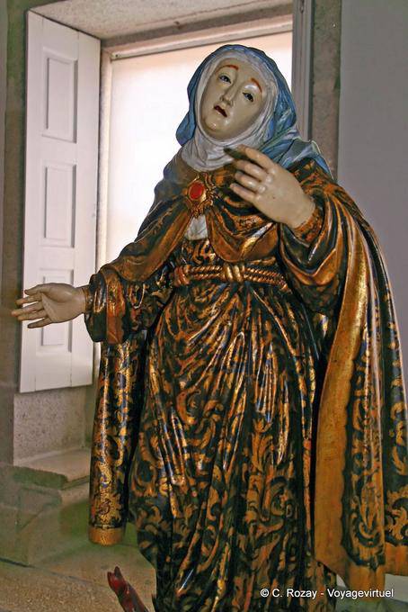 Estatua de madera, el Museo de Arte Sacro, Sao Francisco, Porto - Portugal