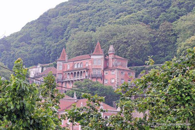 The Pink Palace, rue Marechal Saldanha, Sintra - Portugal