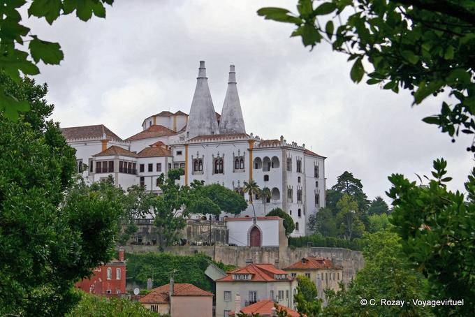 Las chimeneas cónicas del Palacio Nacional, Sintra - Portugal