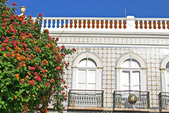 Contraste Fachada, Tavira - Portugal