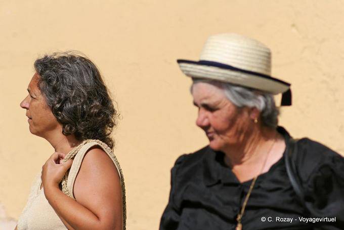 Rostros femeninos, Tavira - Portugal