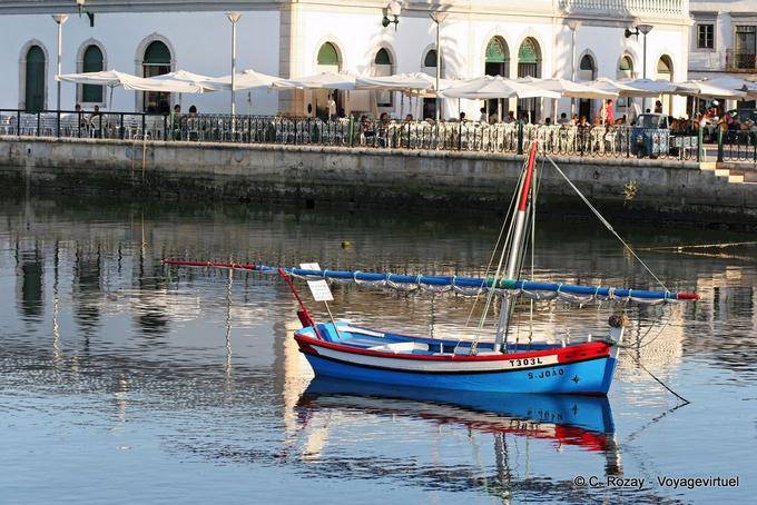 Vista desde el muelle del Río Gilão, Tavira - Portugal