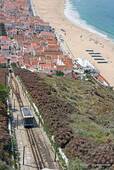 El aumento del funicular, Nazaré, Portugal.