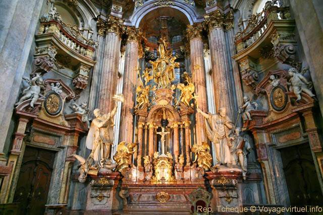L'autel principal, Église Saint-Nicolas (Kostel sv. Mikuláše), Malá Strana - Praga, República Checa