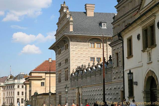 Hradcanske Nam, vue extérieure du Palais Schwarzenberg - Praga, República Checa
