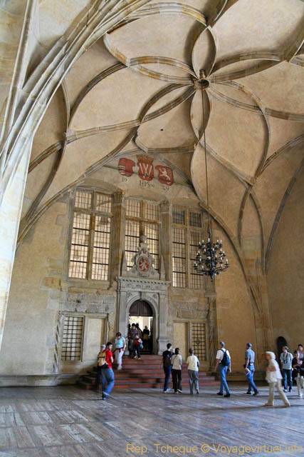 Hradcany, Ancien Palais Royal, lacis de nervures de la la salle Vladislas, (Prazsky Hrad) - Praga, República Checa